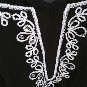 Notations Tops - Black Bohemian blouse Large Notations Tops - Black Bohemian blouse Large
